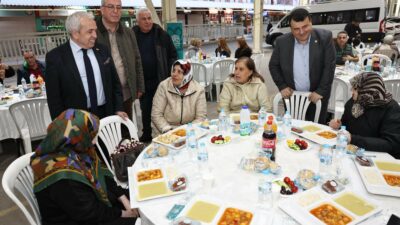 Nilüfer’de ilk iftar sofrası İhsaniye’de kuruldu