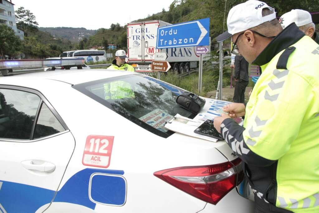 Bir haftada 13 binden fazla araç denetlendi