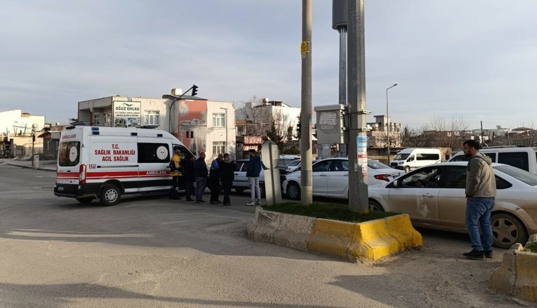 İki otomobil, bir ambulans çarpıştı: 1 yaralı
