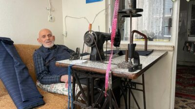 Bursa’da 83 yaşındaki adam mesleğine devam ediyor
