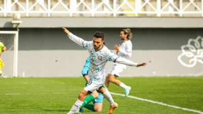 Nilüfer Altınova’ya gol yağdırdı