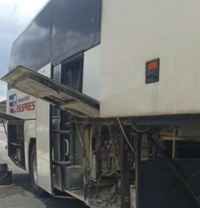 Yolcu otobüsündeki yangın büyümeden söndürüldü