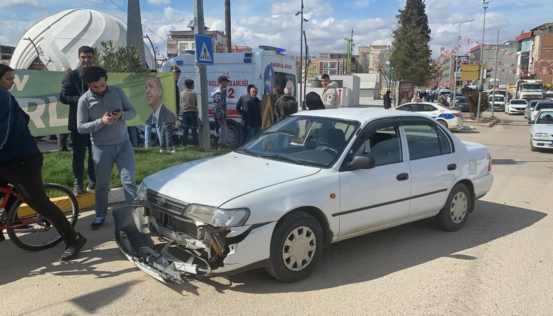 Otomobil ile motosiklet çarpıştı: 1 yaralı