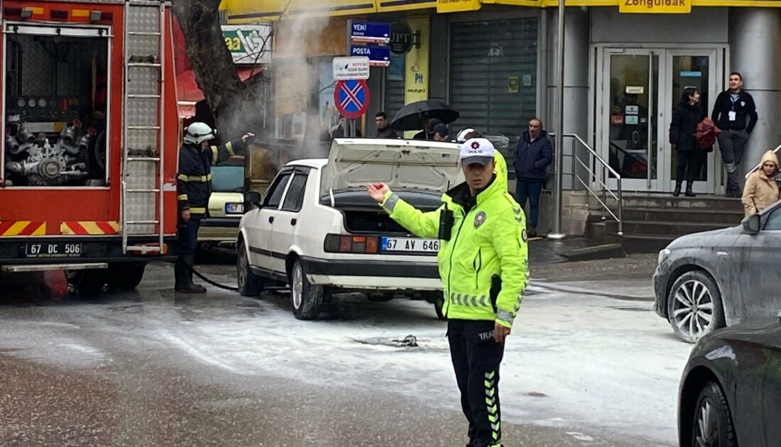 Seyir halindeki otomobilde yangın çıktı