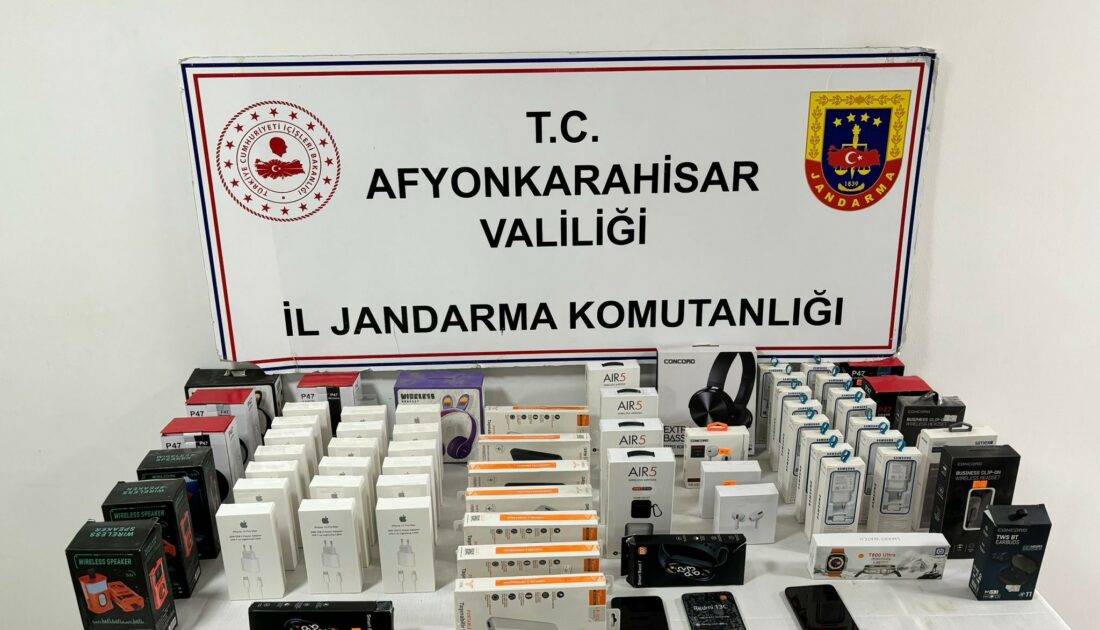 Kaçak telefon satan işyerine baskın yapıldı