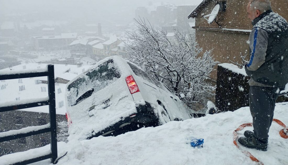 Bitlis’te 10 aracın karıştığı zincirleme kazada 16 kişi yaralandı
