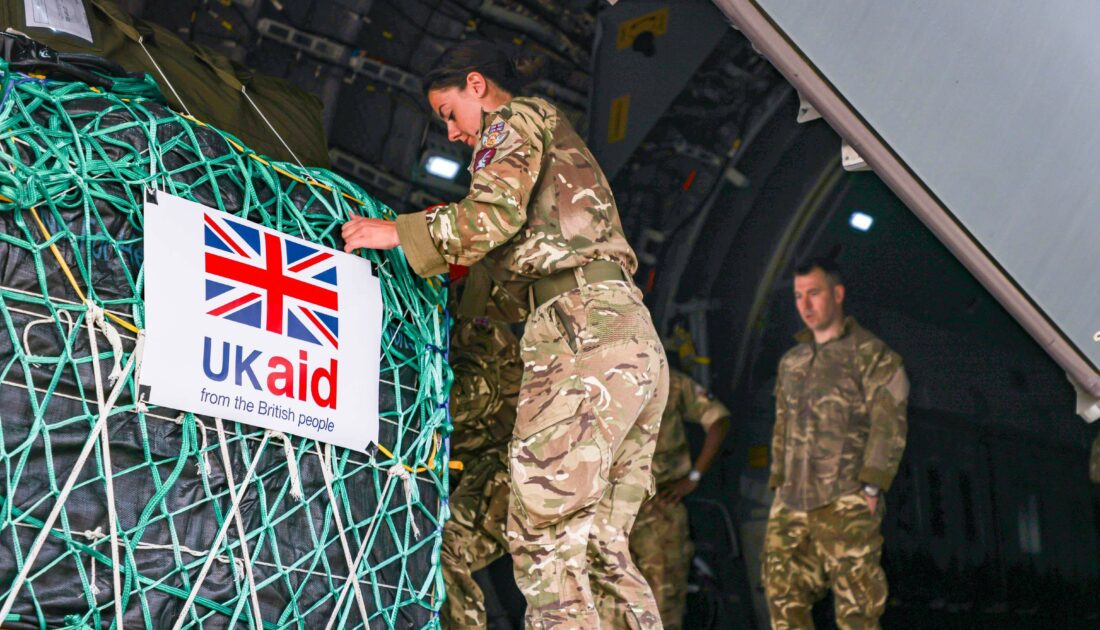 İngiltere, Gazze’ye ilk kez havadan yardım bıraktı