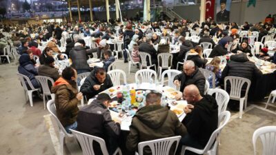 Binlerce Nilüferli iftar sofralarında buluşuyor