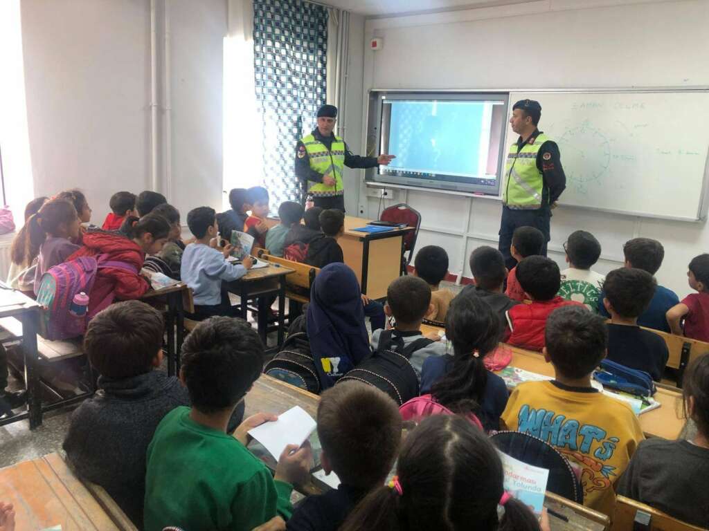 Jandarma suçlulara göz açtırmıyor