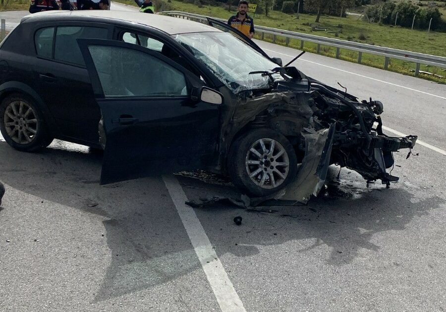 Çanakkale’de trafik kazası: 2 yaralı