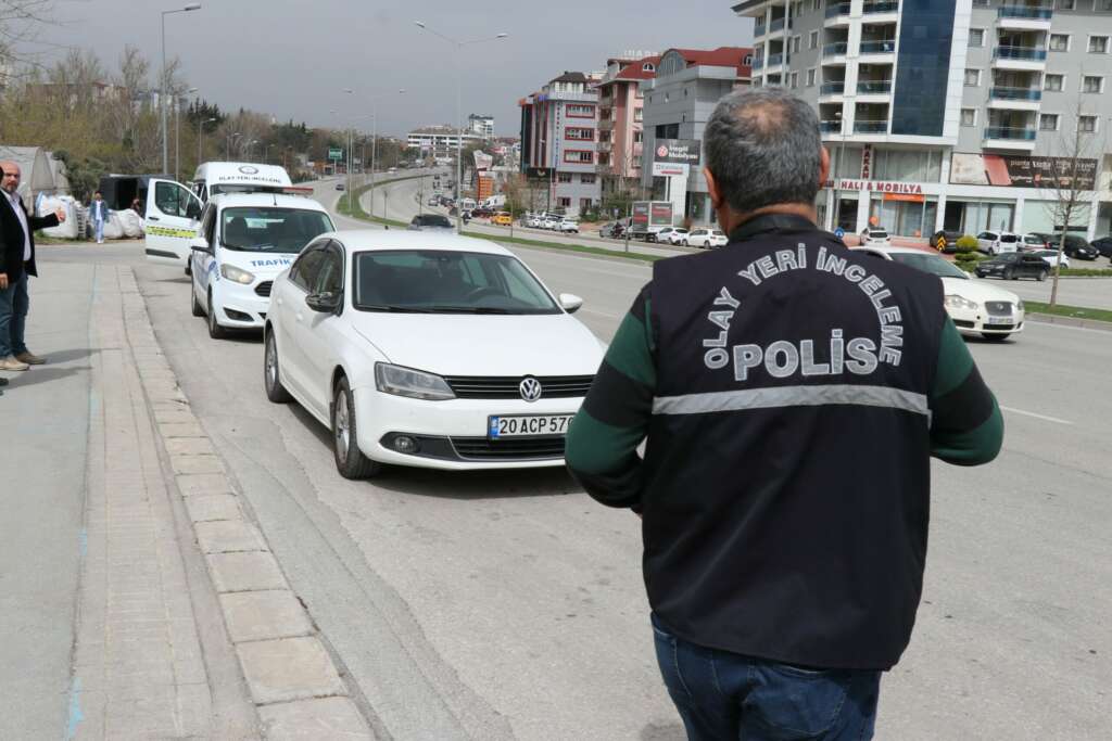 Yolun karşısına geçerken otomobilin çarptı