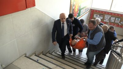 Bursa’da oy kullanmak için engel yok