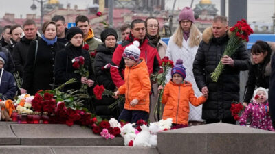 Moskova kurbanları anıldı: Putin ölenler için dua etti