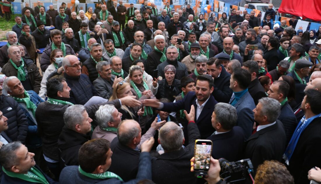 AK Parti Mudanya Adayı Dinçer’in seçim ofisine miting gibi açılış