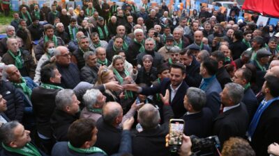 AK Parti Mudanya Adayı Dinçer’in seçim ofisine miting gibi açılış