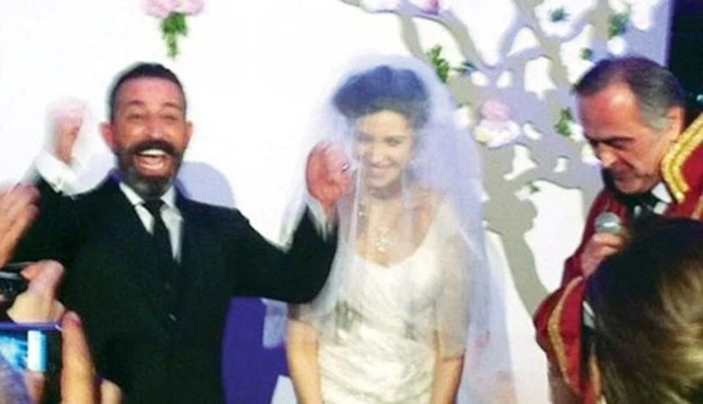Cem Yılmaz’dan eski eşine nafaka göndermesi
