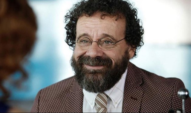 Ünlü oyuncu Reha Özcan, oyunun rengini belli etti: ‘Şartlar değişti…’
