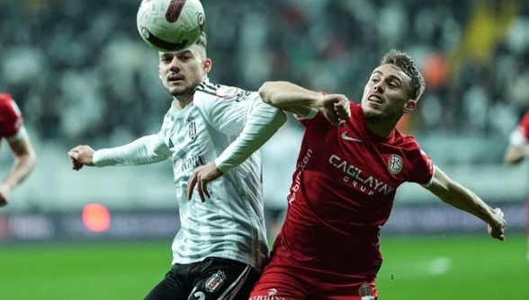 Beşiktaş, evinde Antalyaspor’a kaybetti