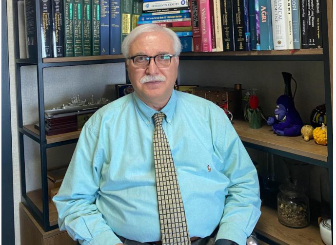 Prof. Dr. Tevfik Özlü: “Sofrada yavaş yenilmeli”