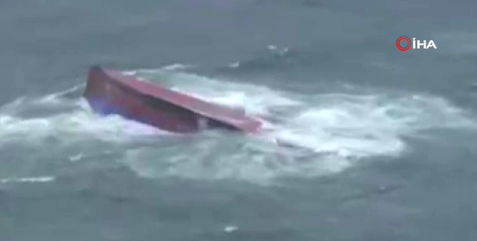 Japonya açıklarında kimyasal madde yüklü tanker alabora oldu Japonya açıklarında kimyasal madde yüklü tanker alabora oldu
