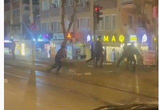 Bursa’da alacak verecek tartışması…Cadde boks ringine döndü