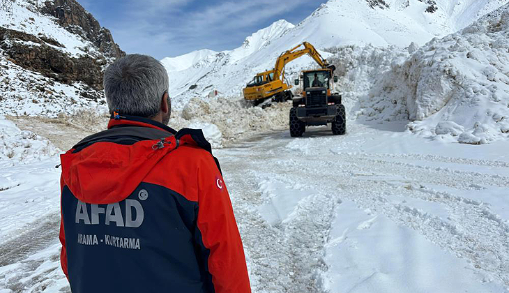 Van’da çığ bölgesinde inceleme