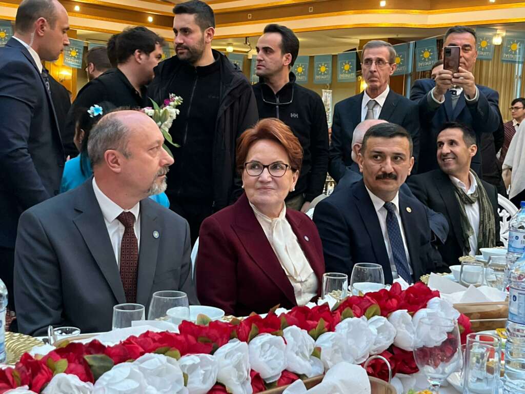 Akşener, partisinin Bursa teşkilatıyla iftar programında buluştu