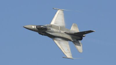 Yunanistan’a ait F-16 uçağı Ege Denizi’nde düştü