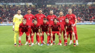 Millilerin forması belli oldu