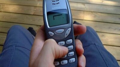 ‘Efsane model’ Nokia 3210, 25 yıl sonra geri dönüyor