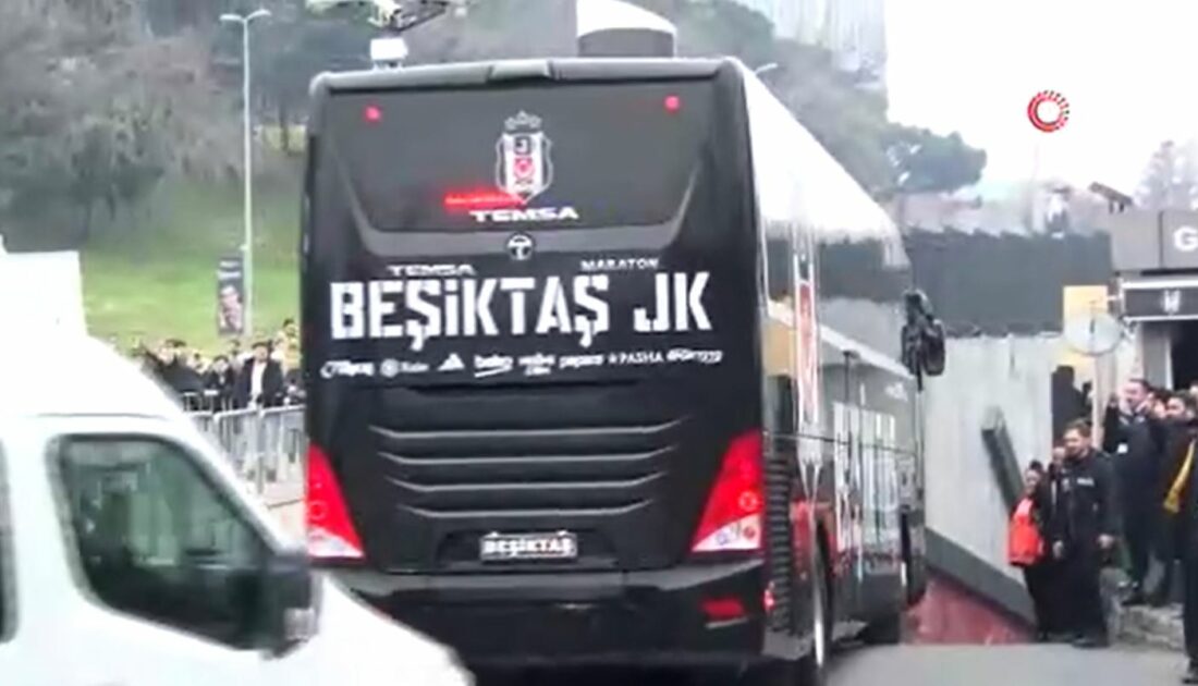 Beşiktaş derbi için stada ulaştı