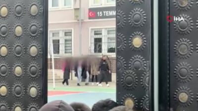 Bursa’da panik dolu anlar: Öğrenciler seslerini duyurmaya çalıştı!