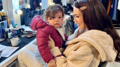 Fahriye Evcen’den küçük oğlu Kerem ile yeni pozlar