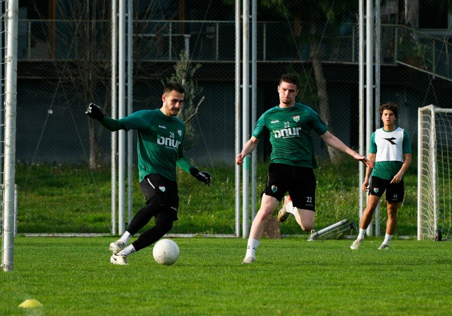 Bursaspor’da tempo artıyor