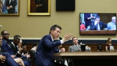 TikTok CEO’su Shou: Hiçbir yere gitmiyoruz