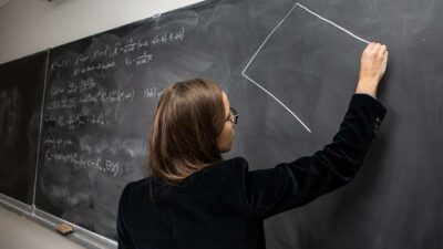 Öğretmen olmak için şartlar değişiyor | Milli Eğitim Akademisi kuruluyor