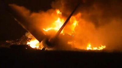ABD’de kargo uçağı düştü: 2 ölü