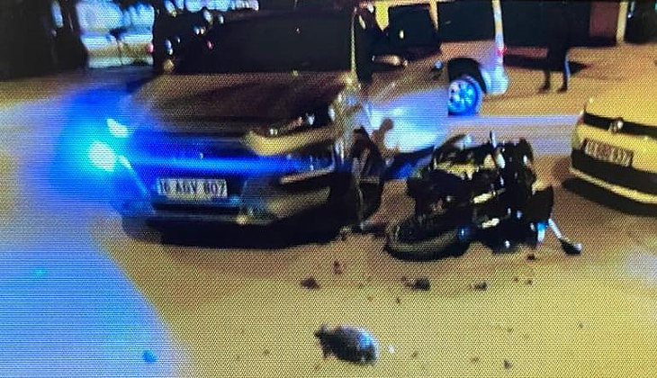 Bursa’da korkutan kaza: Otomobille çarpışan motosikletli sürücü yaralandı