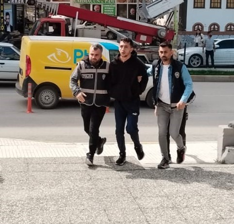Çorum’da katil zanlısı genç adliyeye sevk edildi