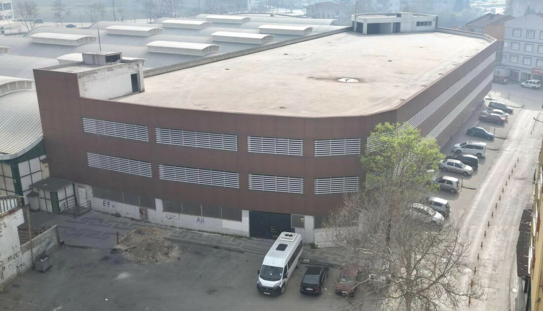İnegöl’de bir kapalı otopark daha kullanıma açıldı