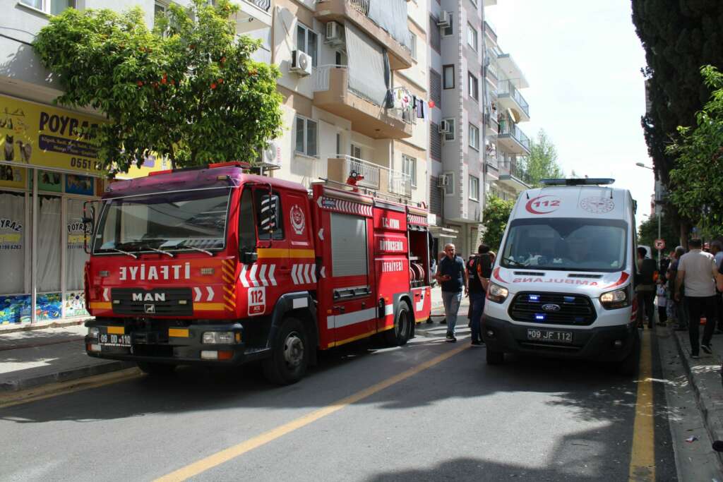 Küçük çocuk çakmakla oynarken evi yaktı