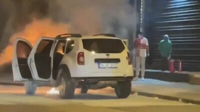 Bursa’da seyir halindeki otomobil alev alev yandı