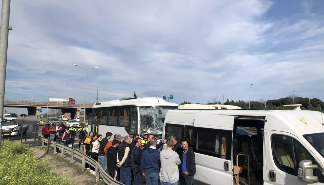 4 işçi servisi zincirleme kazaya karıştı