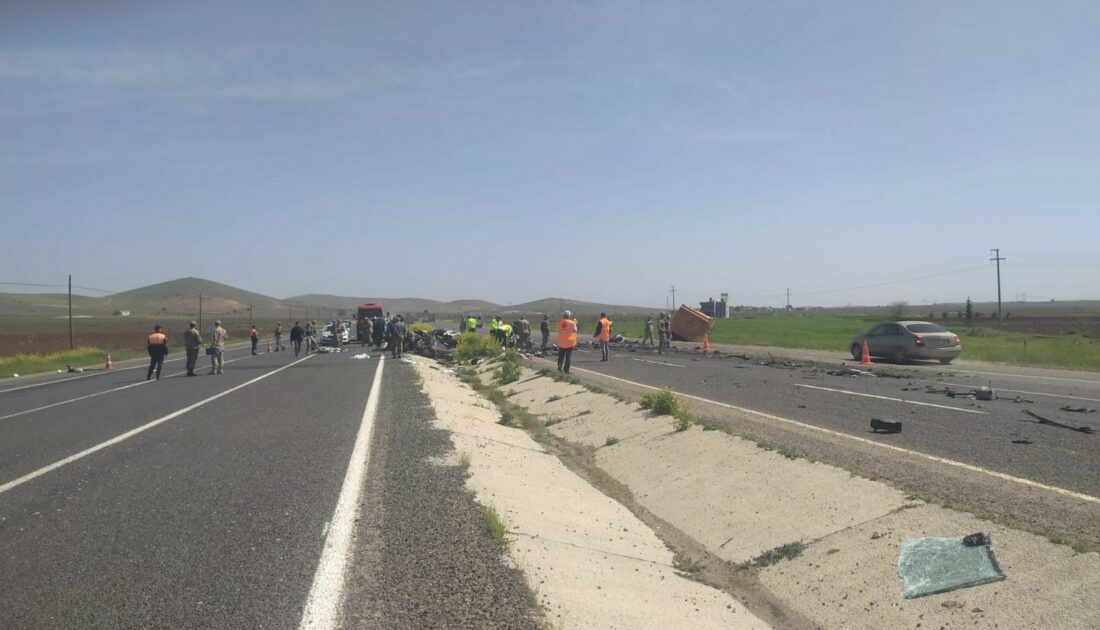 Feci kaza: 1’i polis 4 ölü