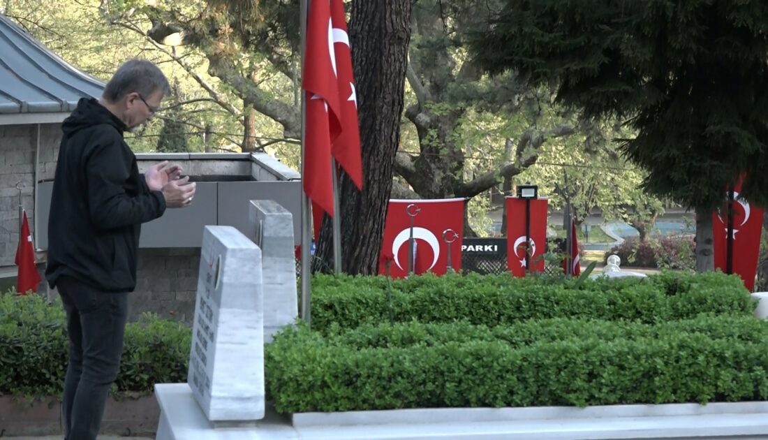 Bursa’da şehitlikte hüzünlü bayram