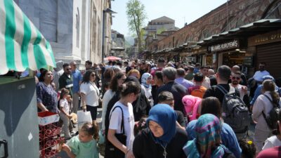 Bursa’nın tarihi mekanlarında adım atacak yer kalmadı