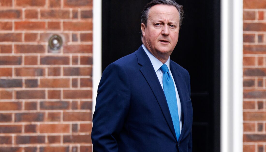 İngiltere Dışişleri Bakanı Cameron: İsrail’i akıllı olmaya çağırıyoruz