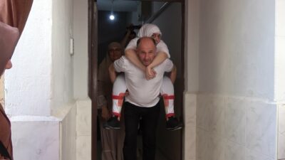 Bursalı Fikriye’nin hayalleri gerçek oldu, konvoyla umreye gönderdiler