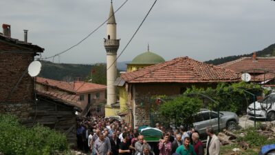 Bursa’da muhtar seçildi, mazbata alacağı gün kalbine yenildi!