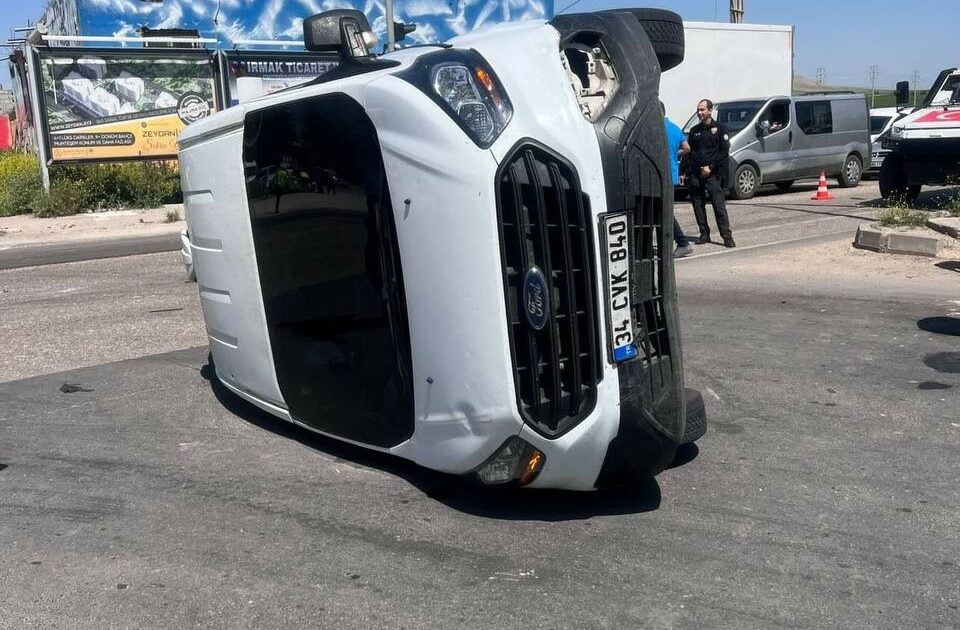 Mardin’de tır, minibüse ve hafif ticari araca çarptı: 4 yaralı